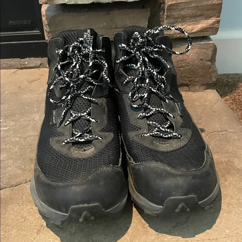 The North Face Men's Hedgehog Black Hiking Shoes